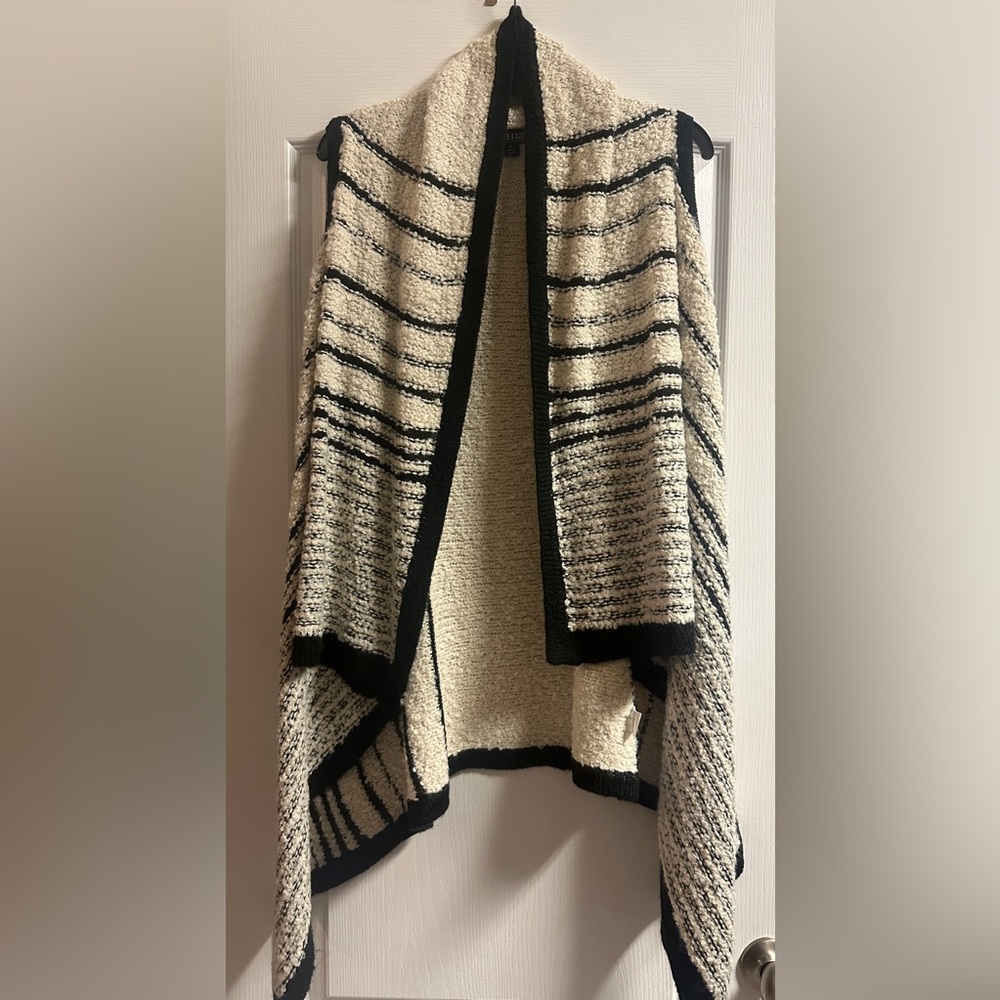 Light long coat w/o sleeves